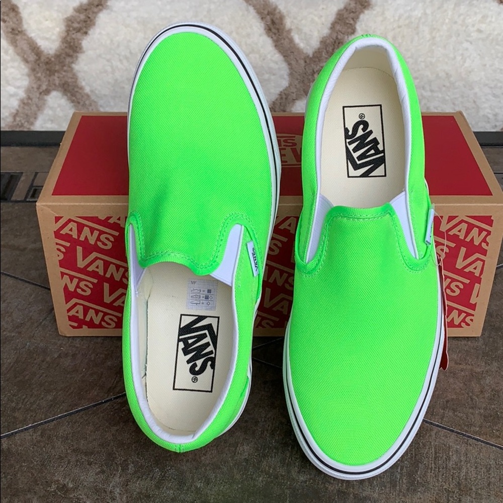 VANS CLASSIC SLIP ON NEON Green Gecko/True White - Picture 16 of 16